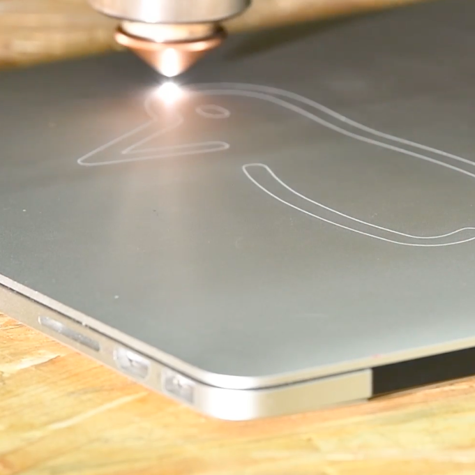 Gravure sur ordinateur portable